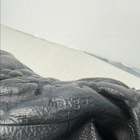 Margot Natalie Black Leather Bag - Picture 6 of 10